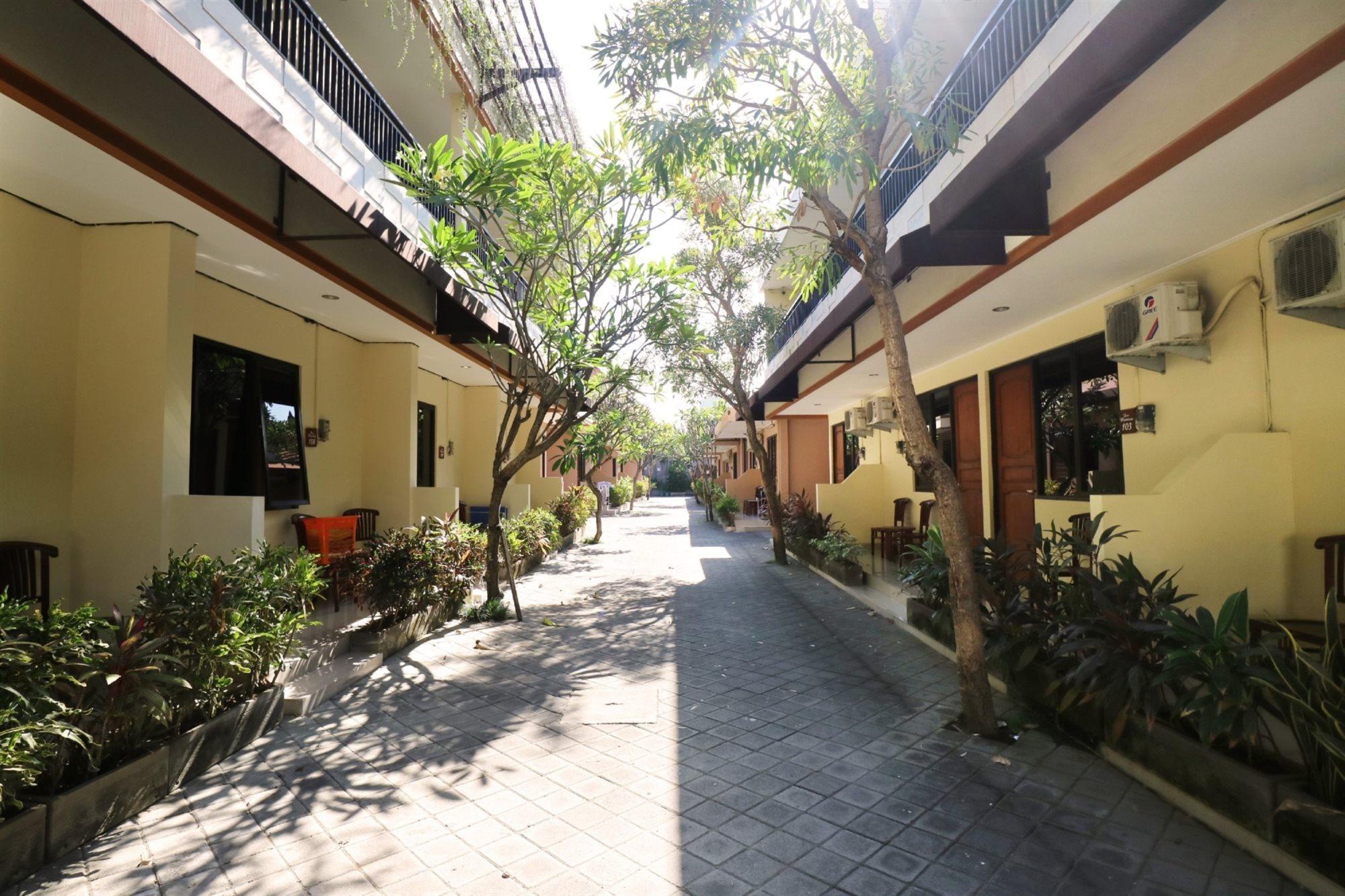 فندق Dee Mansion دنباسار المظهر الخارجي الصورة