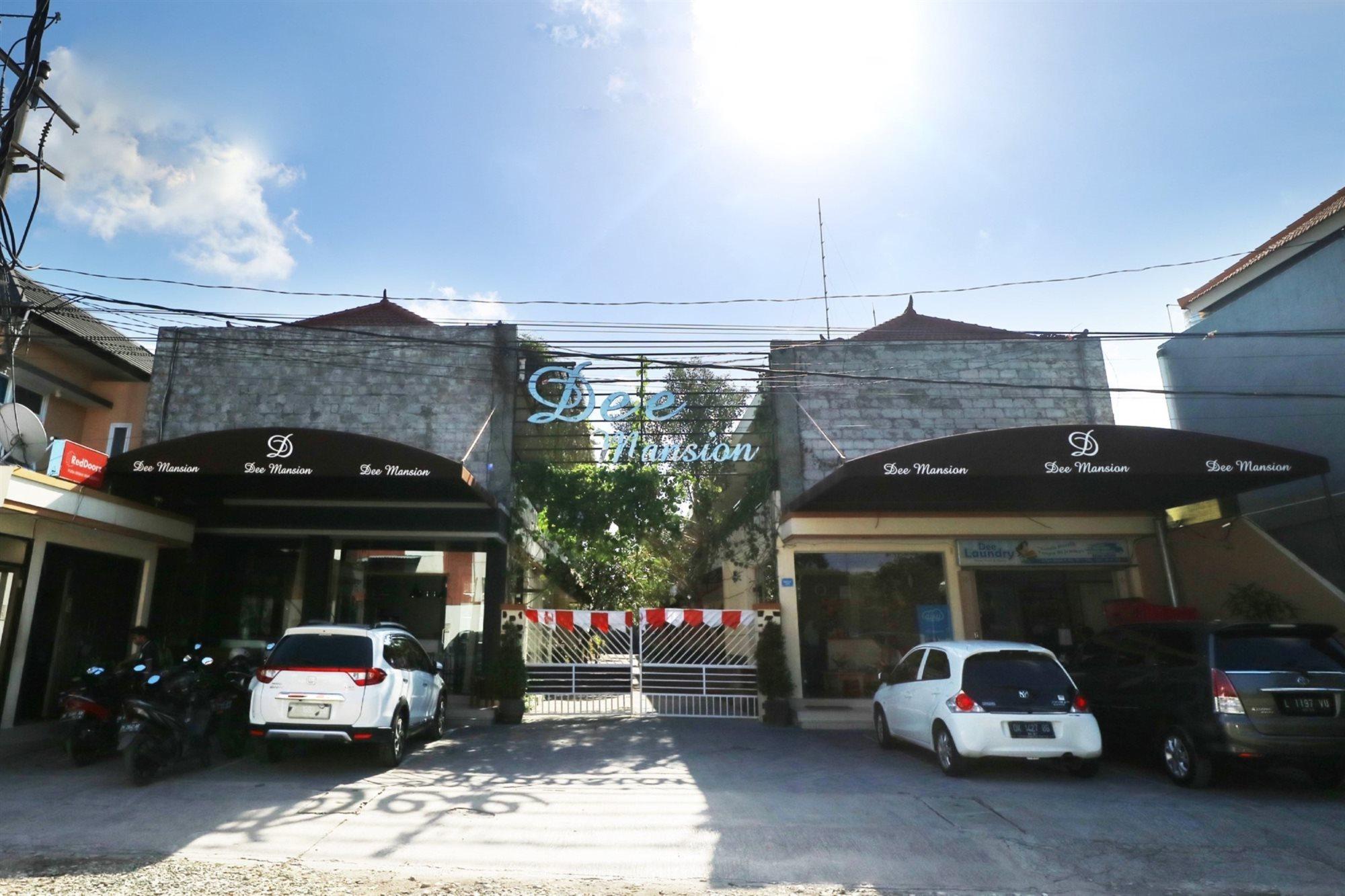 فندق Dee Mansion دنباسار المظهر الخارجي الصورة