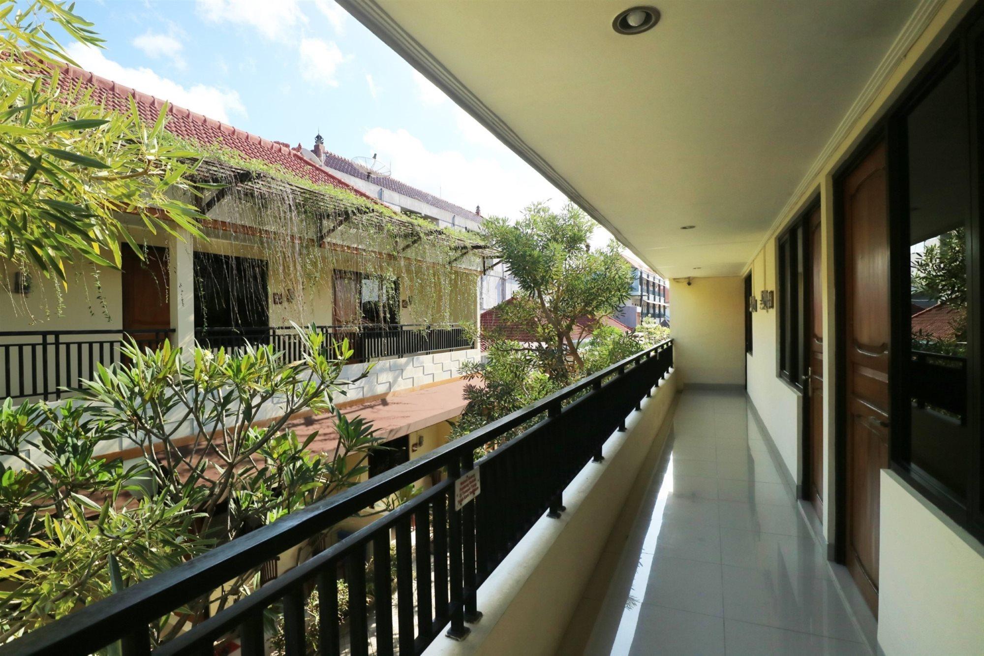 فندق Dee Mansion دنباسار المظهر الخارجي الصورة