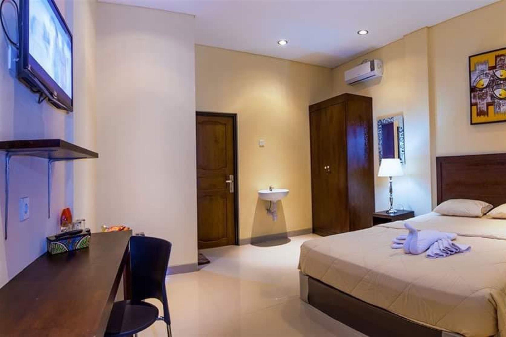 فندق Dee Mansion دنباسار المظهر الخارجي الصورة