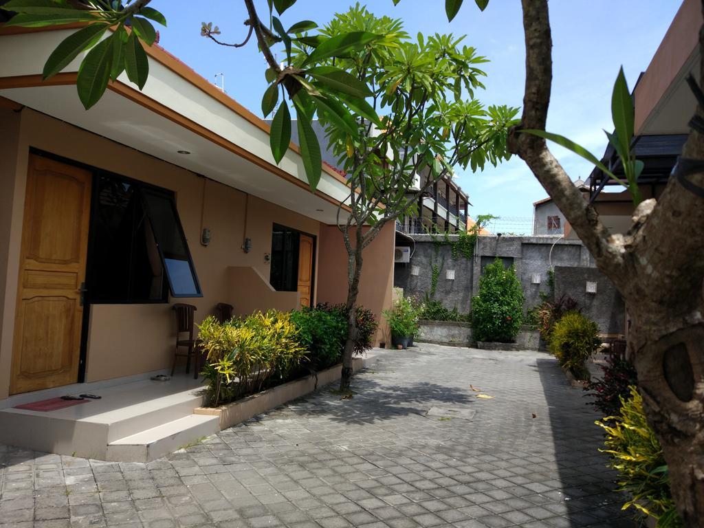 فندق Dee Mansion دنباسار المظهر الخارجي الصورة