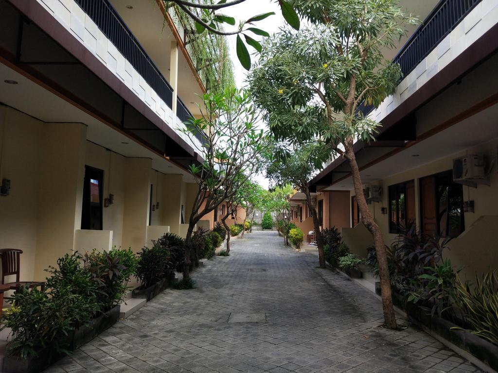 فندق Dee Mansion دنباسار المظهر الخارجي الصورة