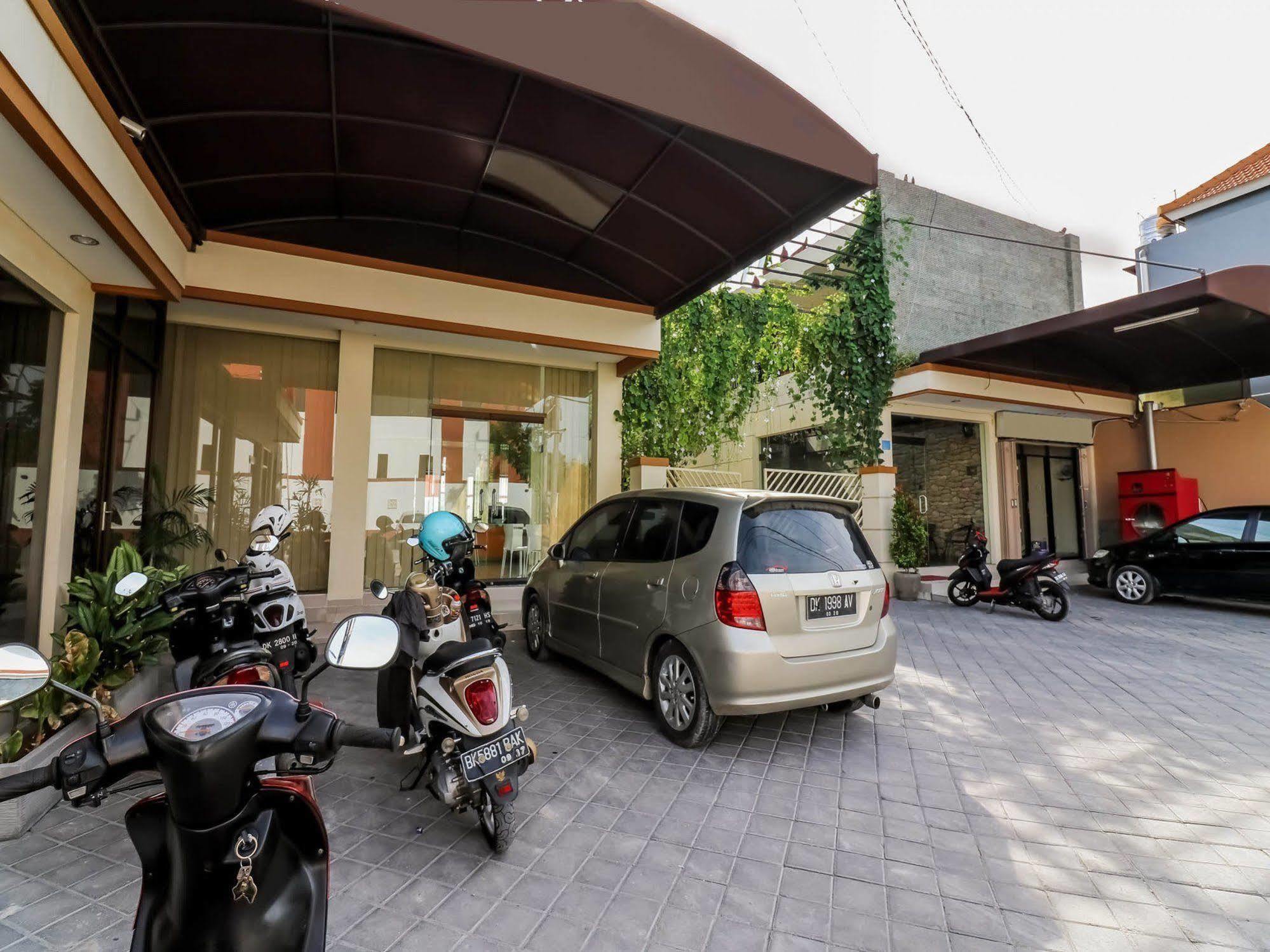فندق Dee Mansion دنباسار المظهر الخارجي الصورة